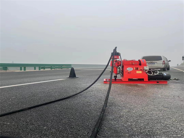 高唐马路路基路面开裂下沉注浆加固灌浆