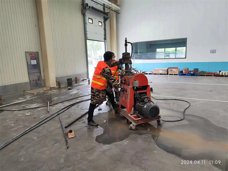 高唐厂房地面下沉塌陷注浆加固施工